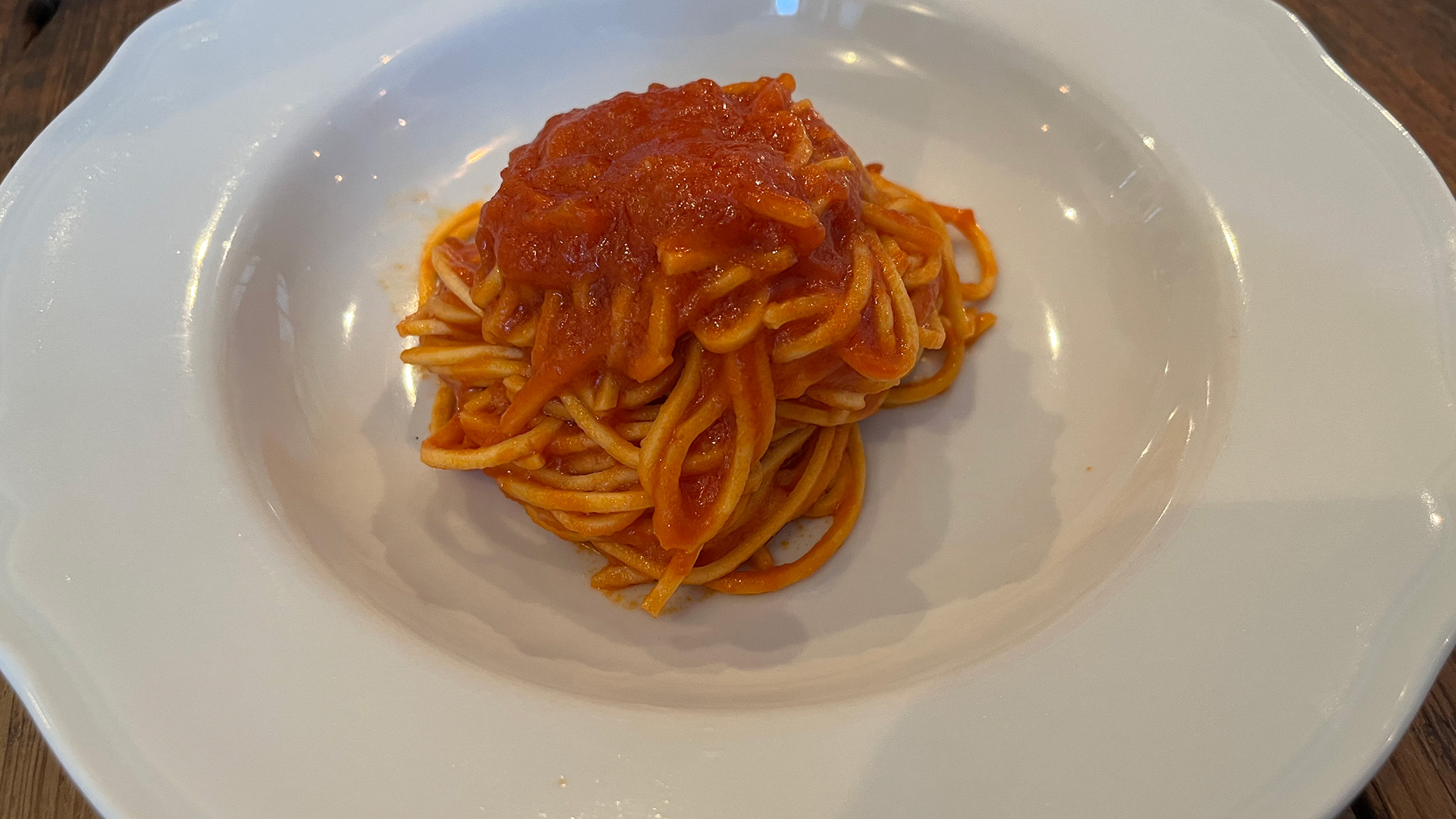 シンプルトマトソースのキタッリーナ